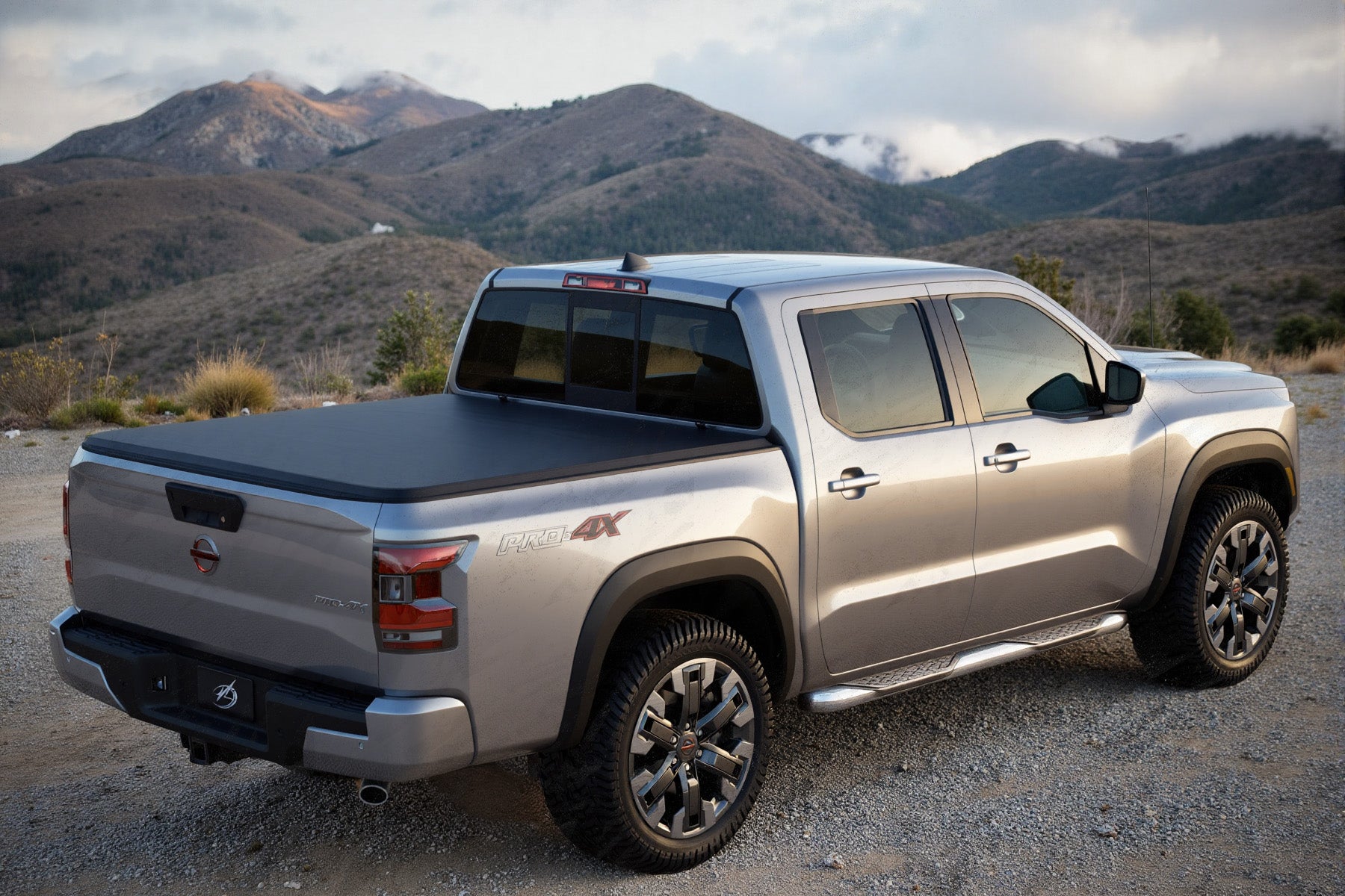 MilesRunner For 2016-2024 Titan 5.5 Ft 66" Bed LW Hard Quad Fold Tonneau Cover